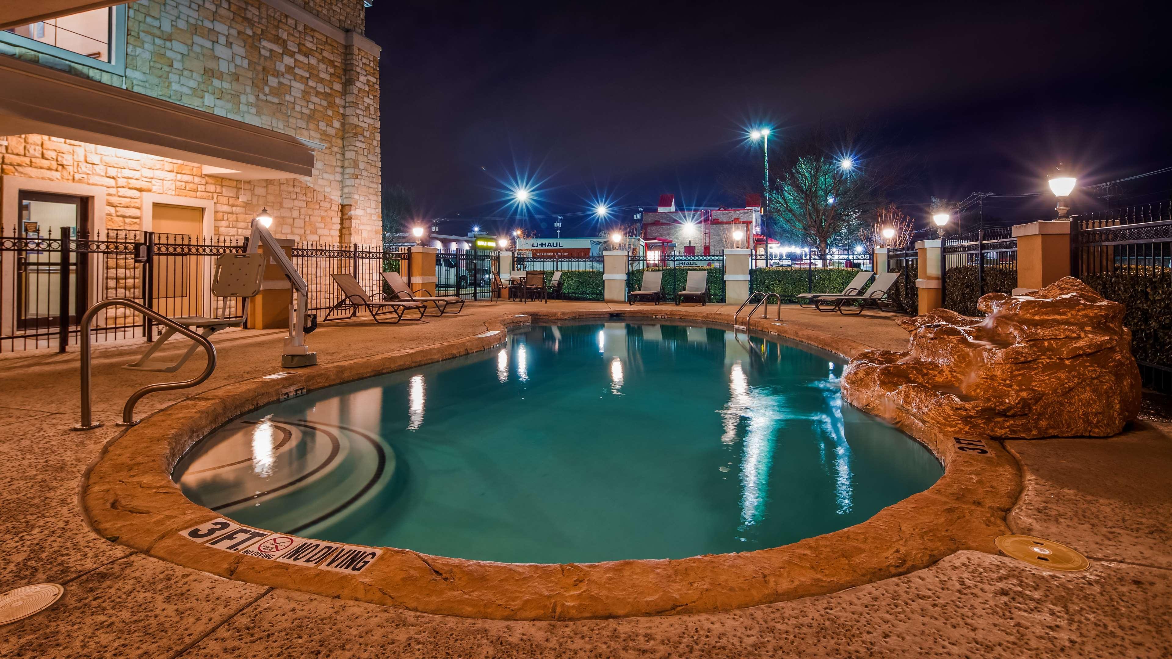 Best Western Plus Christopher Inn And Suites Forney Extérieur photo