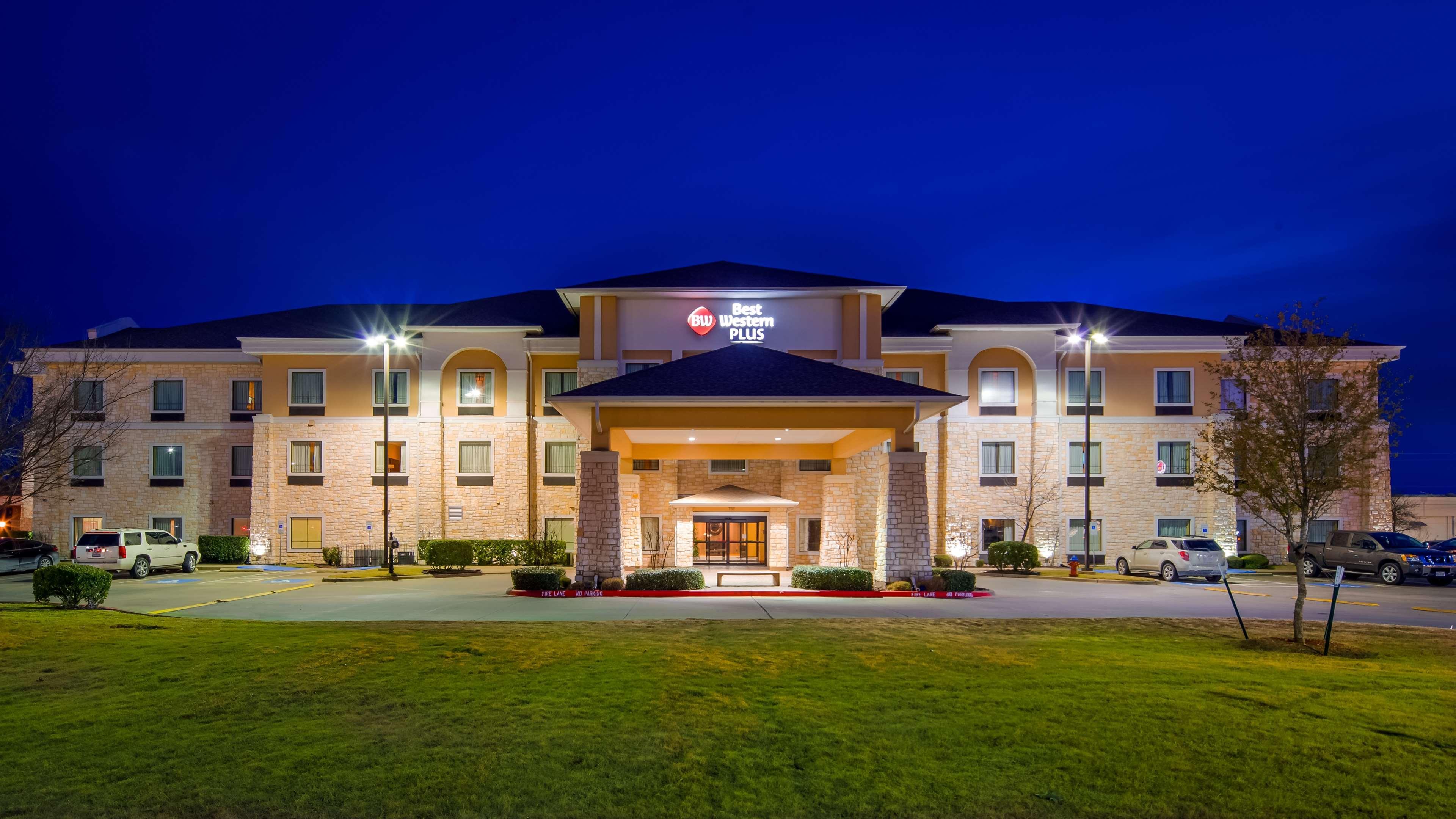 Best Western Plus Christopher Inn And Suites Forney Extérieur photo