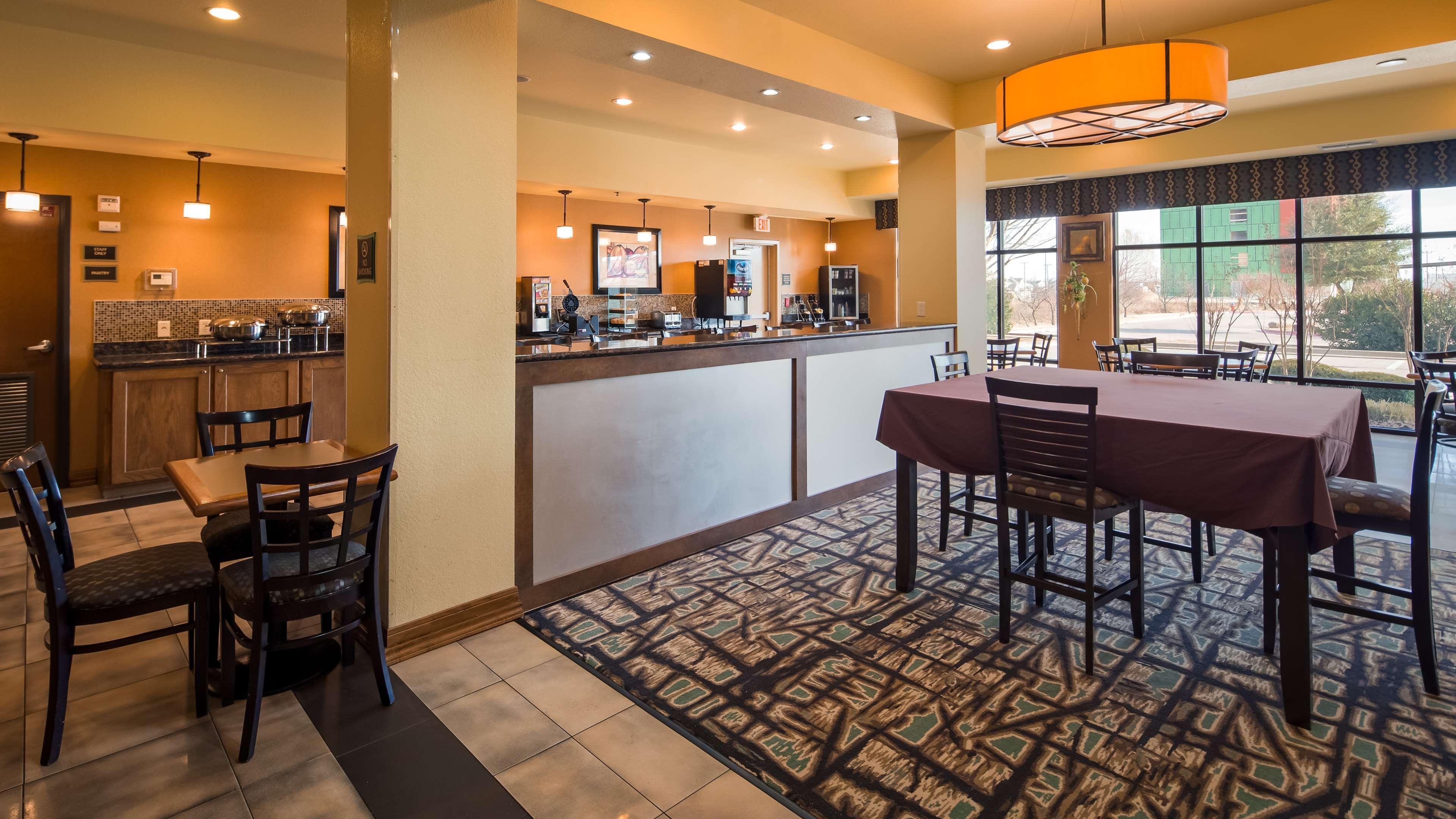 Best Western Plus Christopher Inn And Suites Forney Extérieur photo