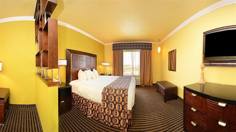 Best Western Plus Christopher Inn And Suites Forney Extérieur photo